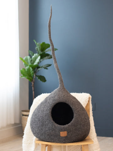 Deluxe Handcrafted Felt Cat Cave With Tail - Spacious & Stylish