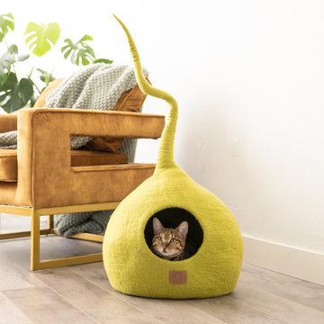 Deluxe Handcrafted Felt Cat Cave With Tail - Spacious & Stylish